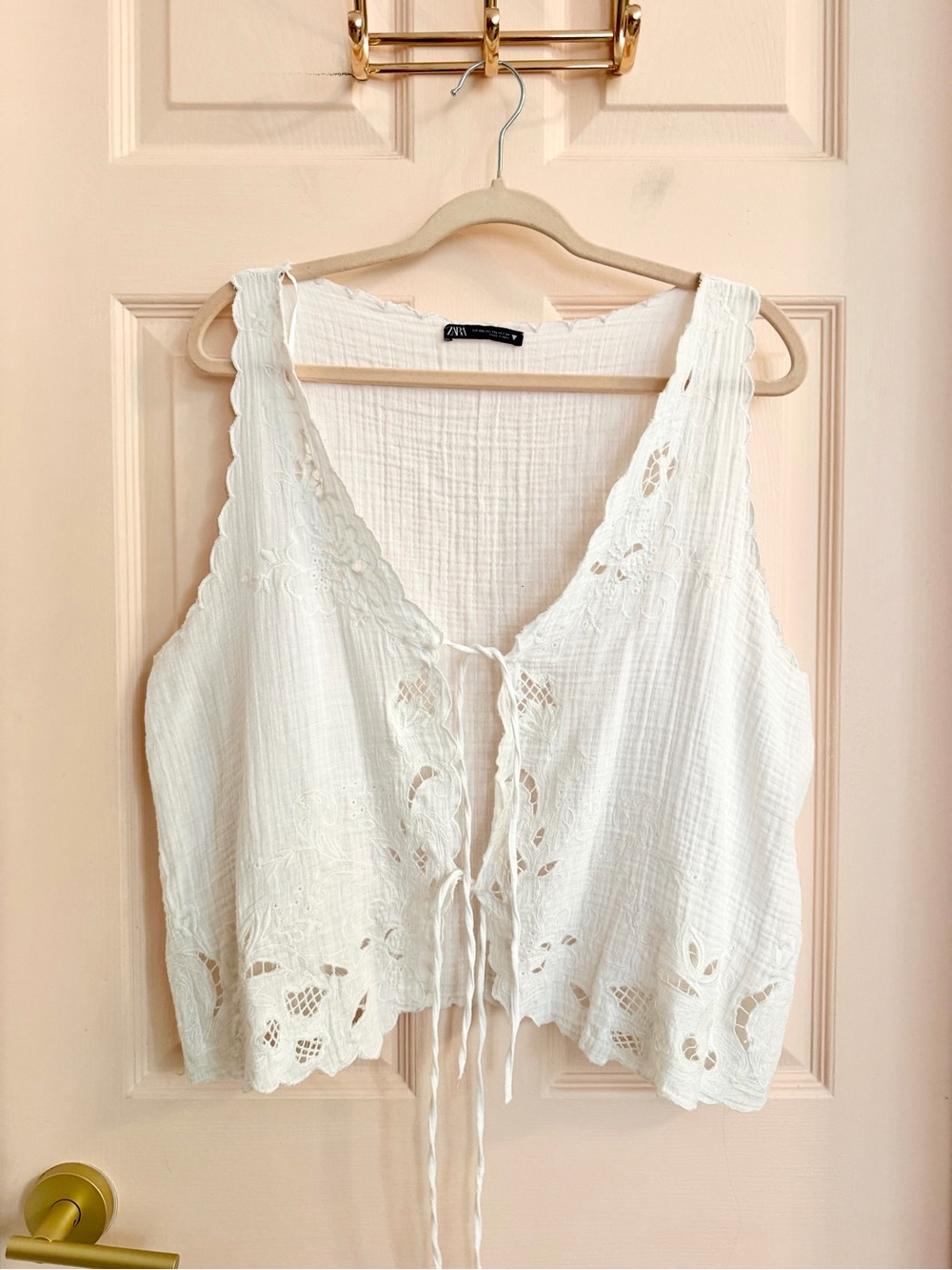 NWOT white Zara tie front vest